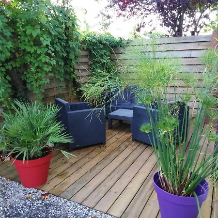 Appart Terrasse Végétale bord Plages bassin Ares Extérieur photo