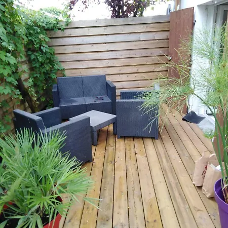 Appart Terrasse Végétale bord Plages bassin Ares Extérieur photo